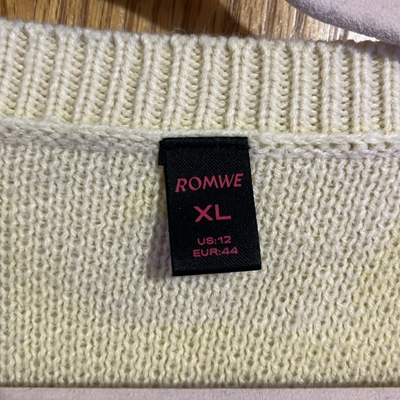 Mushroom Cardigan 🍄 - Picture 3 of 4